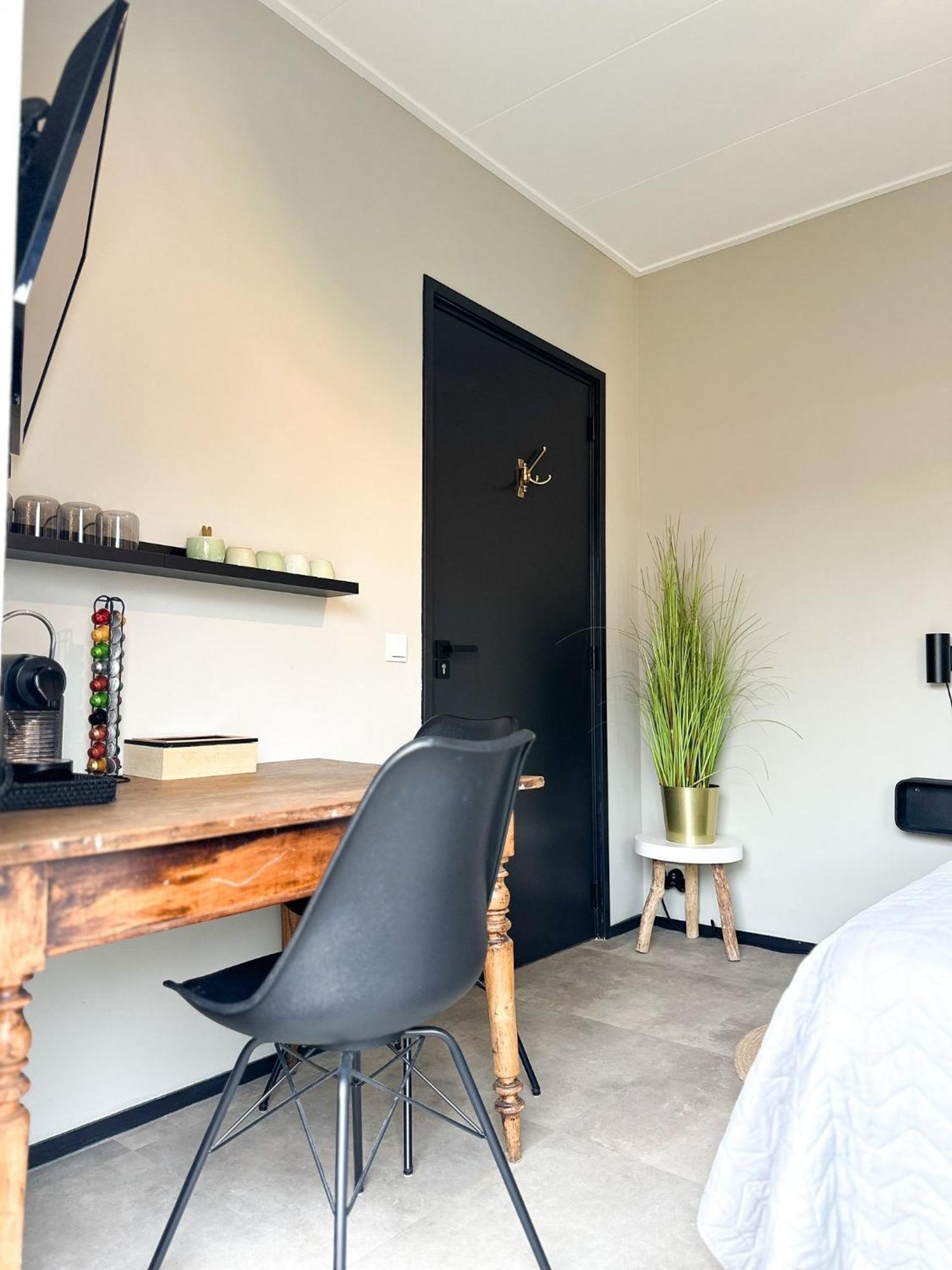 Bed & Breakfast Waterpoort - Incl Gratis Licht Ontbijt En Parking Sneek Exterior foto